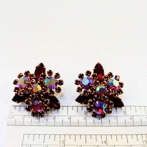 Vintage Rhinestone Earrings Clip - Picture 3 of 4